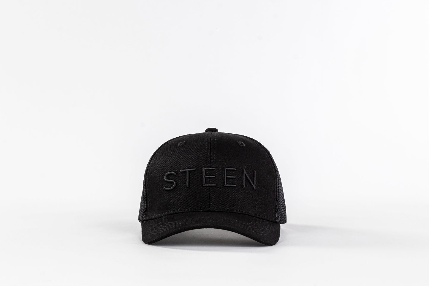 The STEEN Retro Trucker Hat