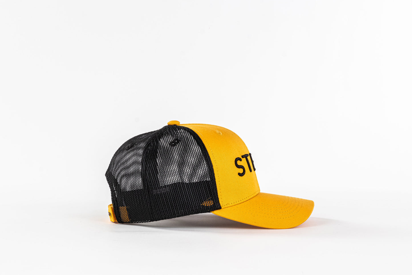 The STEEN Retro Trucker Hat