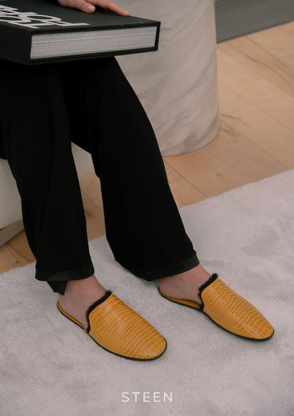 Women's Yellow Crocodile Embossed Leather Foldable Slipper with Eco-Fur